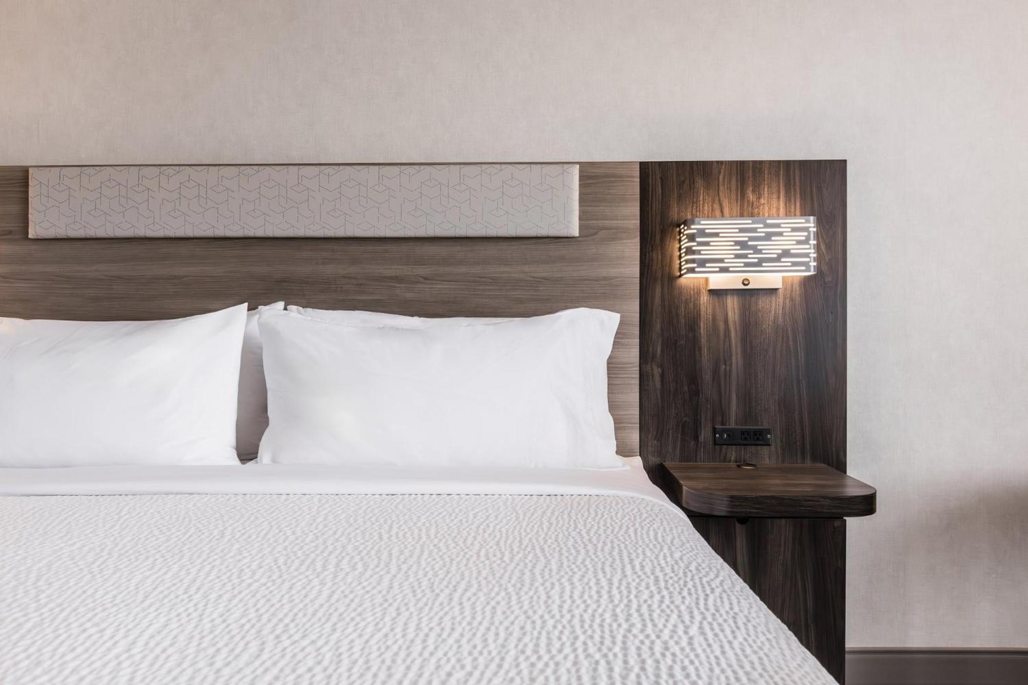 Holiday Inn Express Toronto-North York By Ihg Exterior foto