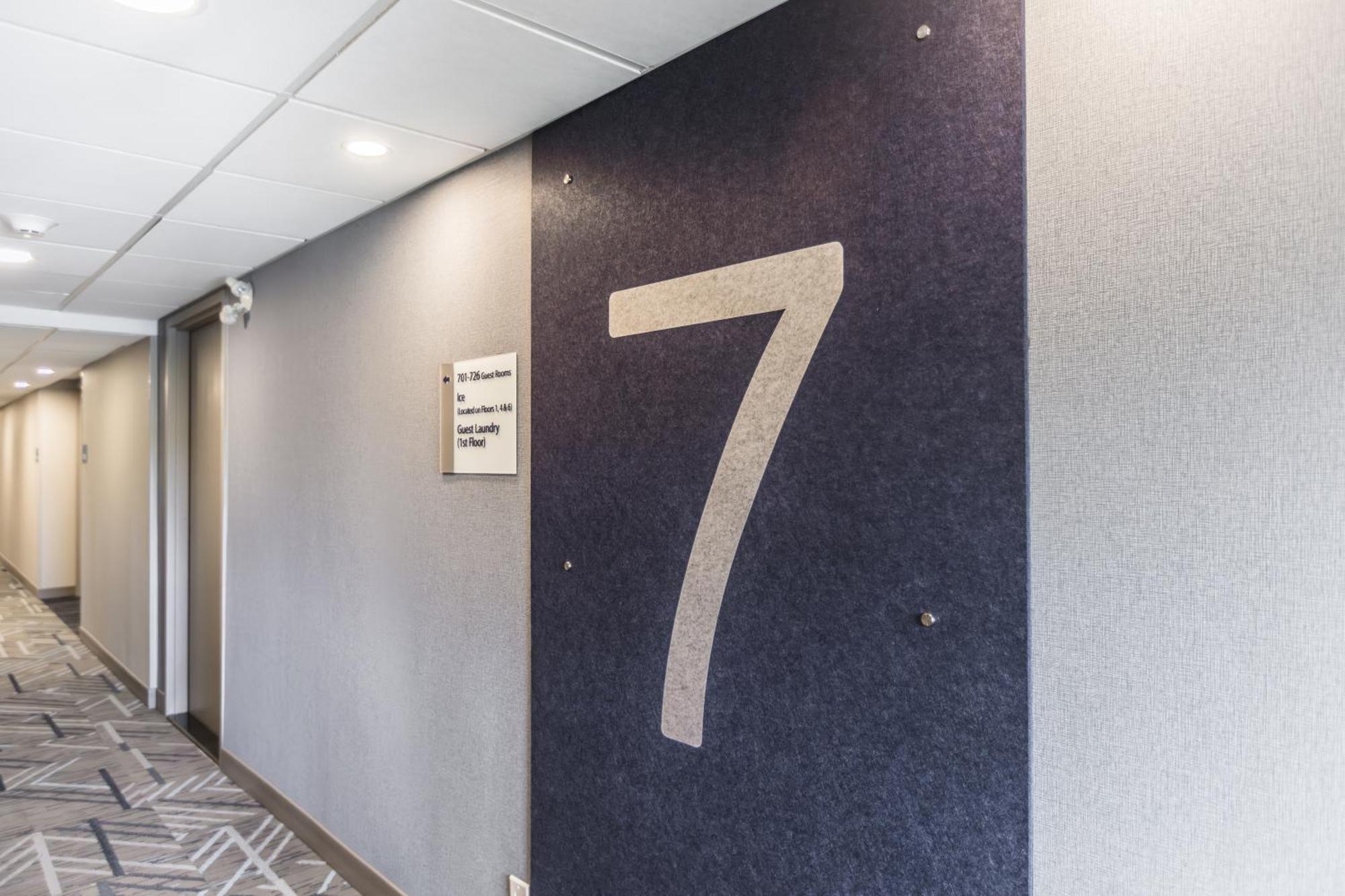 Holiday Inn Express Toronto-North York By Ihg Exterior foto