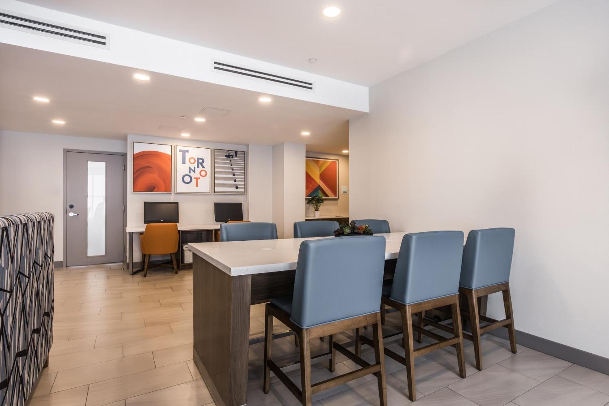 Holiday Inn Express Toronto-North York By Ihg Exterior foto